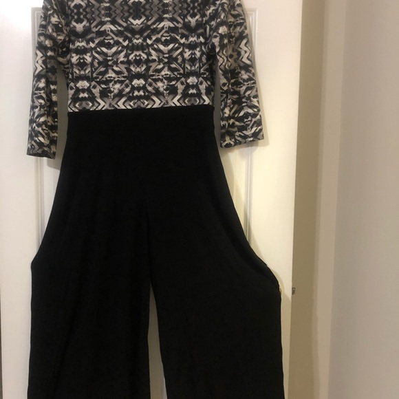 Jump suit - Picture 2 of 4